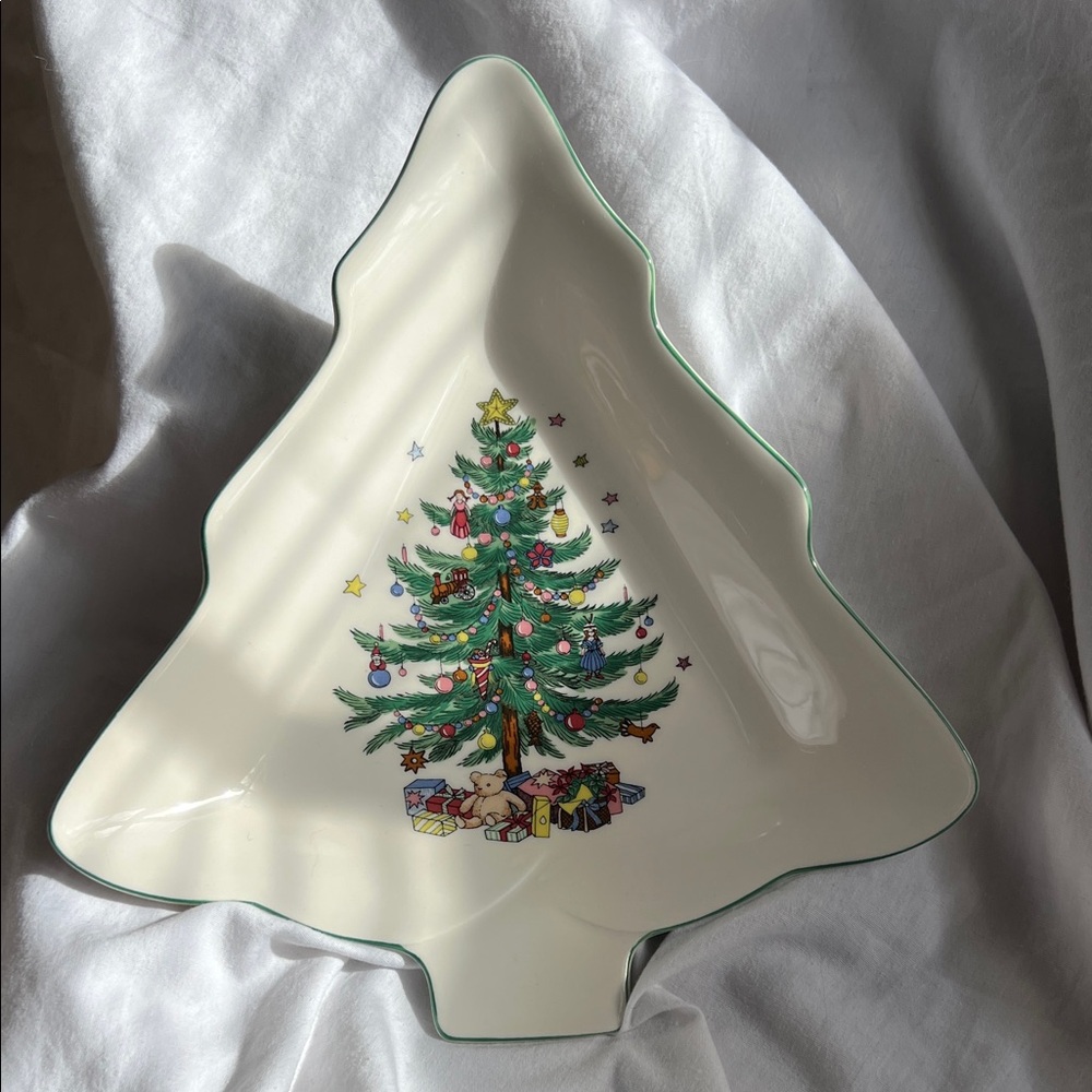 Nikko Ceramics Christmas Tree Dish - Green and White